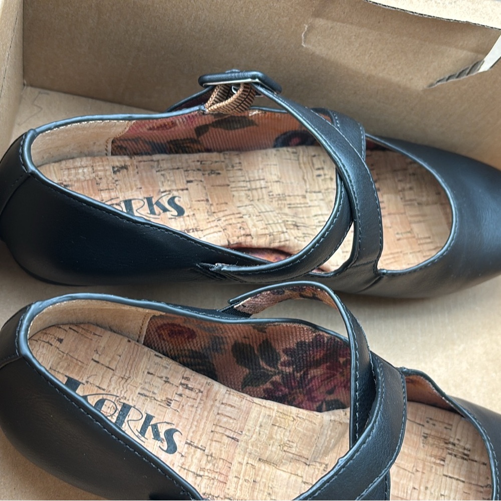 Clarks Black Mary Jane Flats with Floral Insole